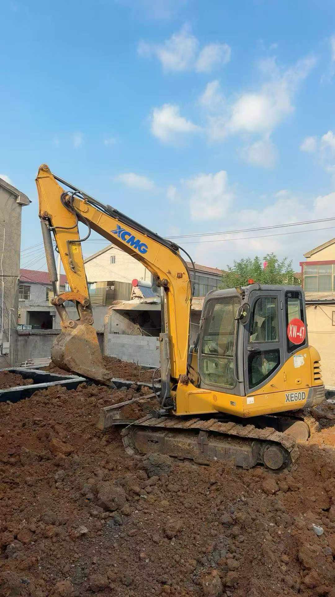 Buy XCMG XE60 Used Excavator / 4