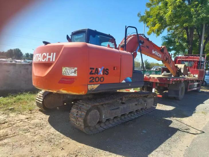 Buy Hitachi EX130 Used Excavator / 1