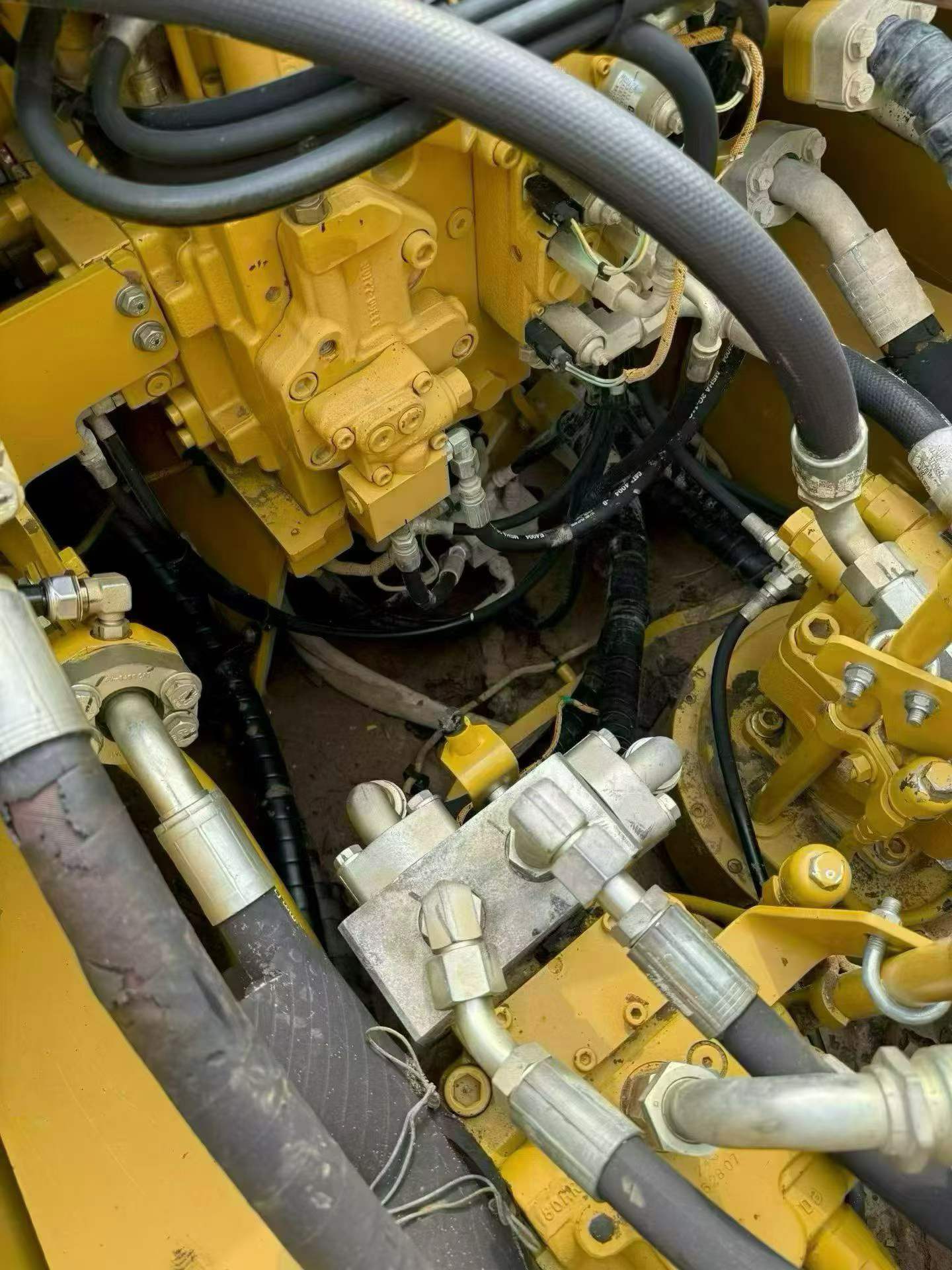 Buy Caterpillar 349E Used Excavator / 7
