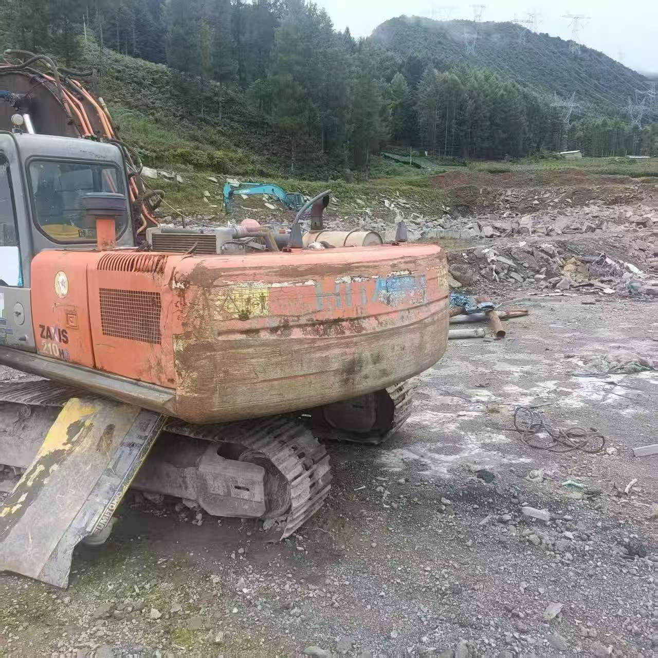 Buy Hitachi ZX210-3G Used Excavator / 2