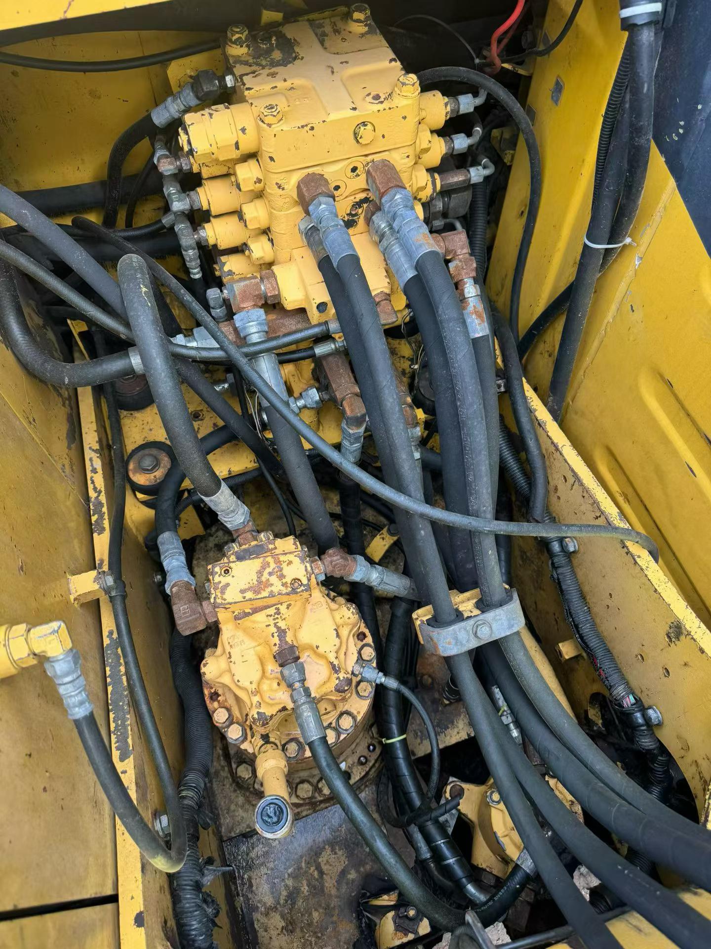 Buy Komatsu PC120-8 Used Excavator / 5