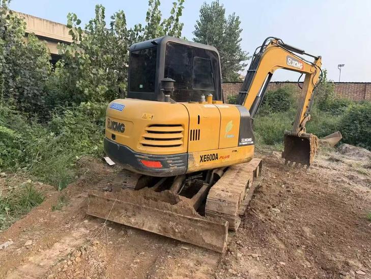 Buy XCMG XE60 Used Excavator / 1