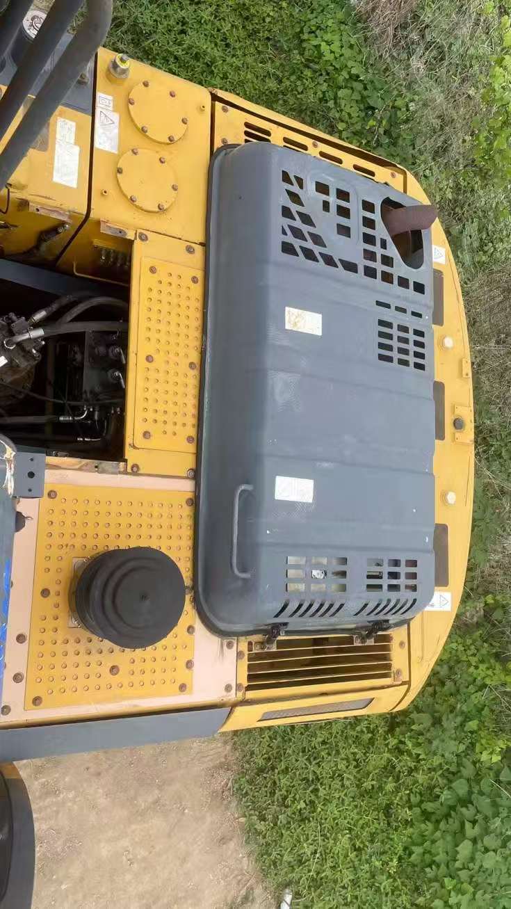 Buy XCMG XE215 Used Excavator / 8