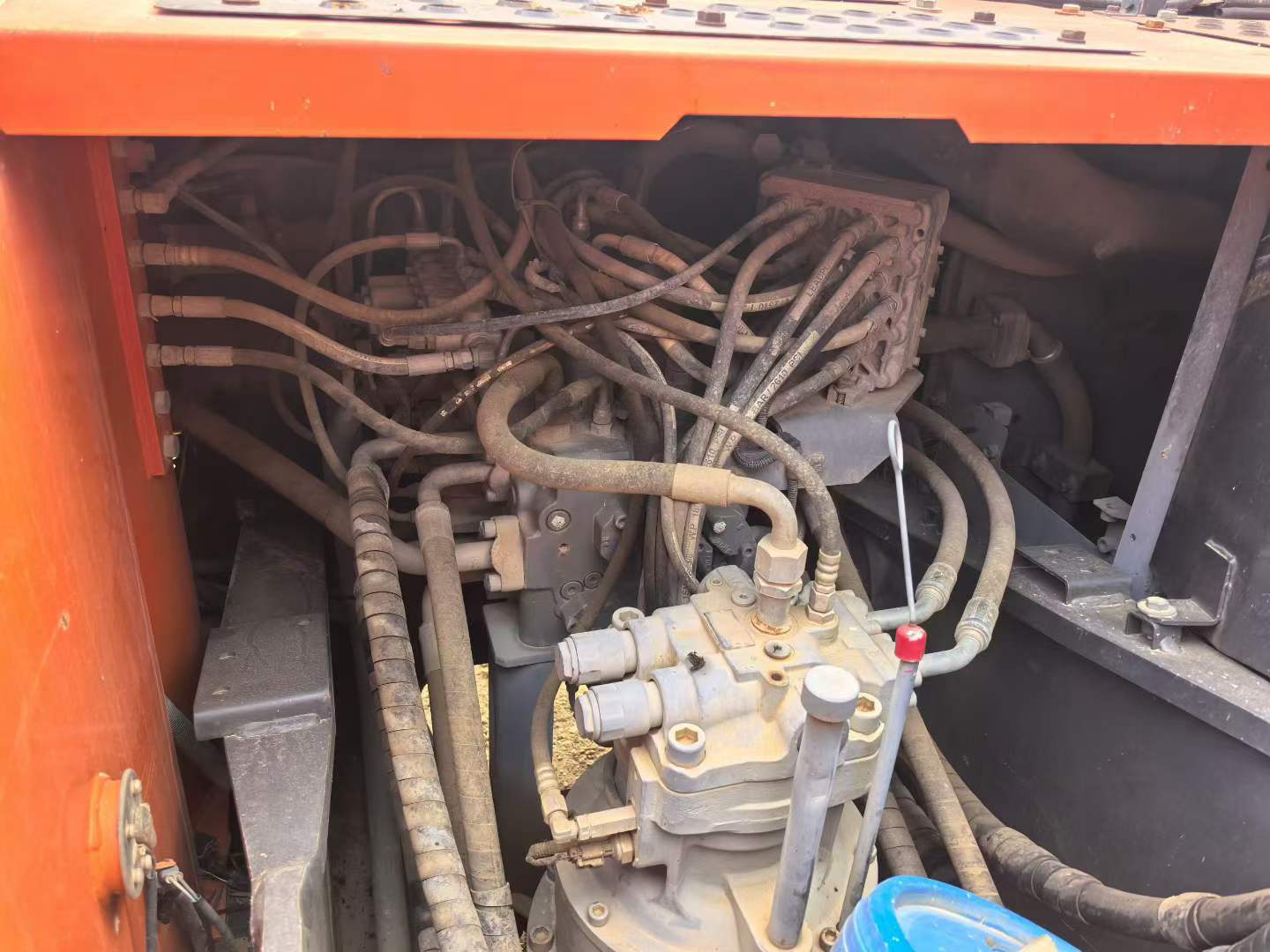 Buy Hitachi ZH200-5A Used Excavator / 7