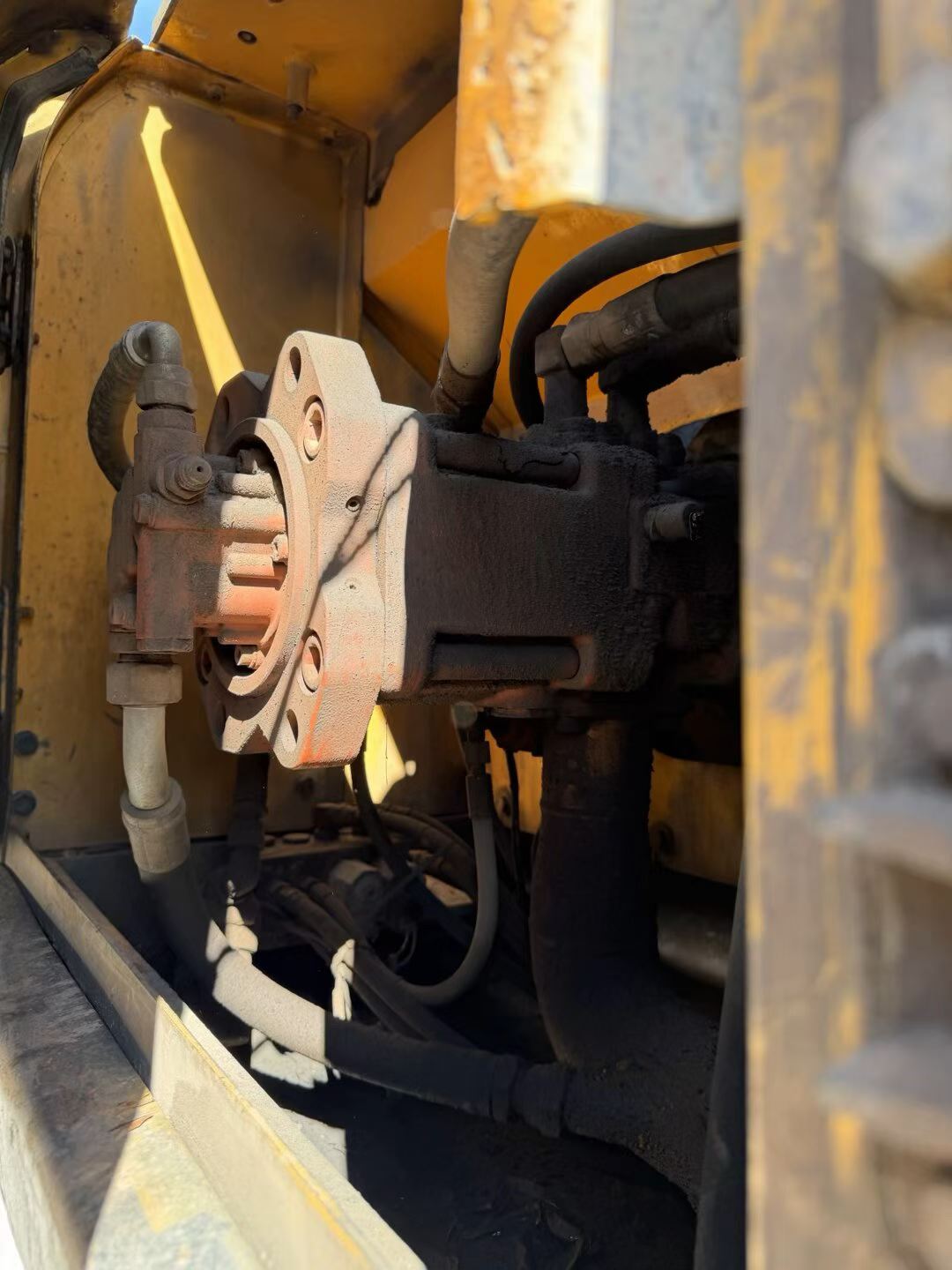 Buy Hyundai R215-7C Used Excavator / 4