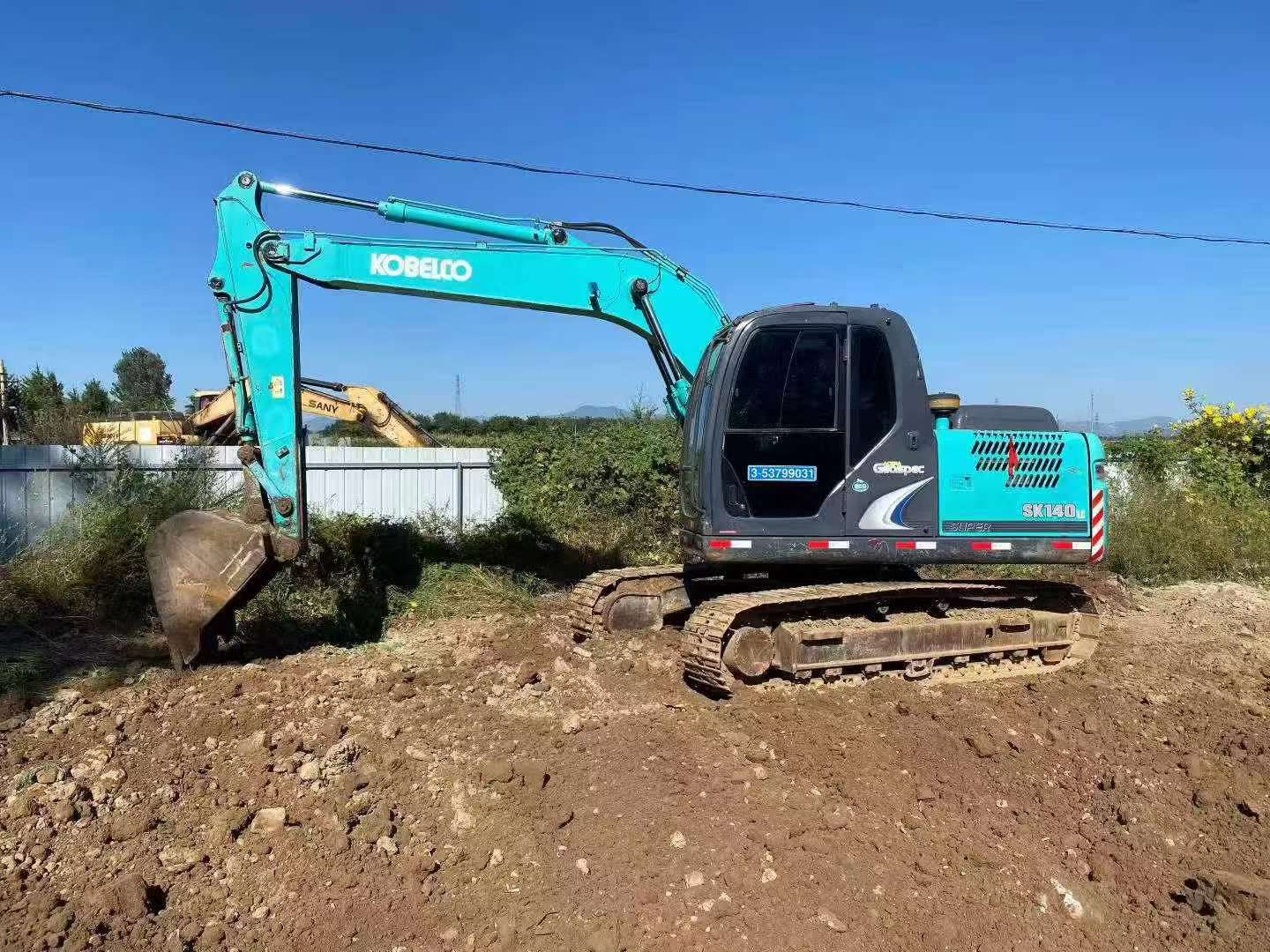 Buy Kobelco SK140 Used Excavator / 3