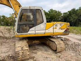 Buy Kobelco SK200-3 Used Excavator / 4 Buy Kobelco SK200-3 Used Excavator / 4