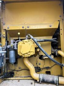 Buy Caterpillar 323 Used Excavator / 9 Buy Caterpillar 323 Used Excavator / 9