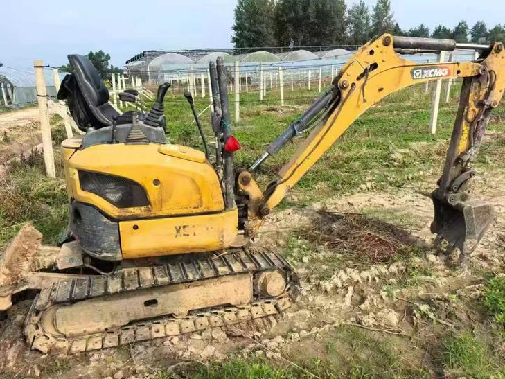 Buy XCMG XE15 Used Excavator / 1