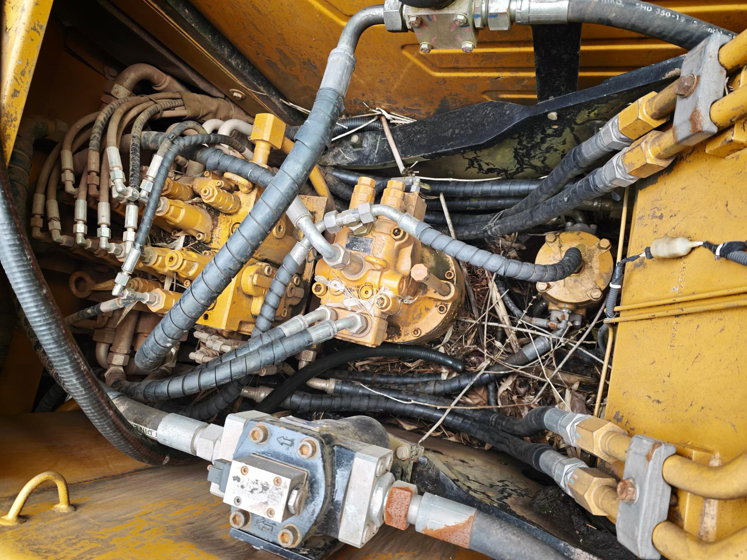 Buy Sany SY135 Used Excavator / 1