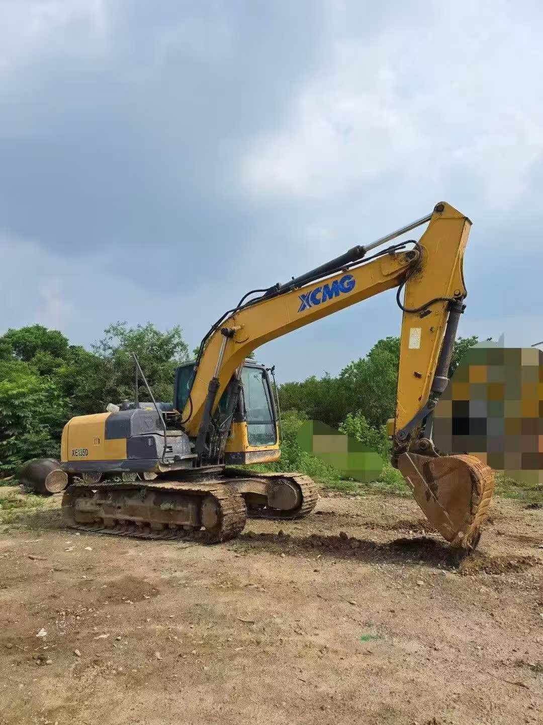 Buy XCMG XE135B Used Excavator / 3