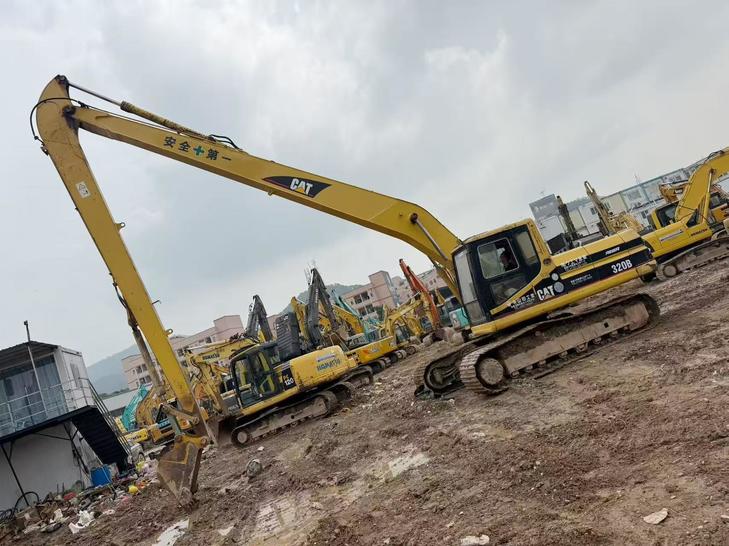 Buy Caterpillar 320A Used Excavator / 1