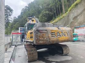 Buy Sany SY245H Used Excavator / 3 Buy Sany SY245H Used Excavator / 3