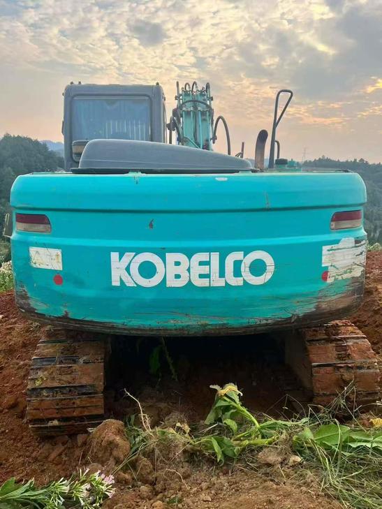Buy Kobelco SK140 Used Excavator / 1
