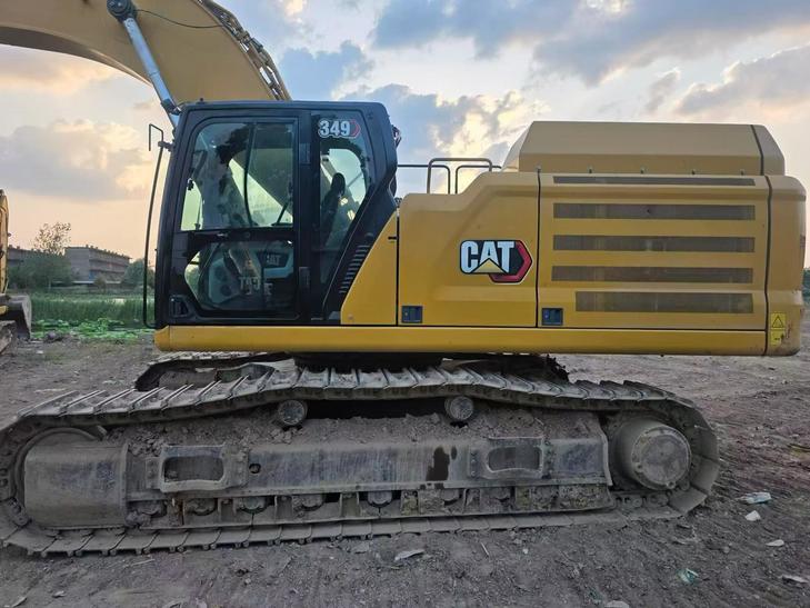 Buy Caterpillar 349E Used Excavator / 1