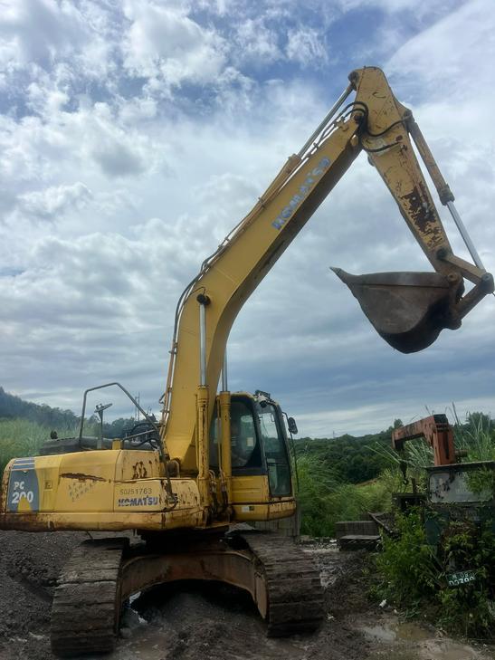Buy Komatsu PC200-8 Used Excavator / 1