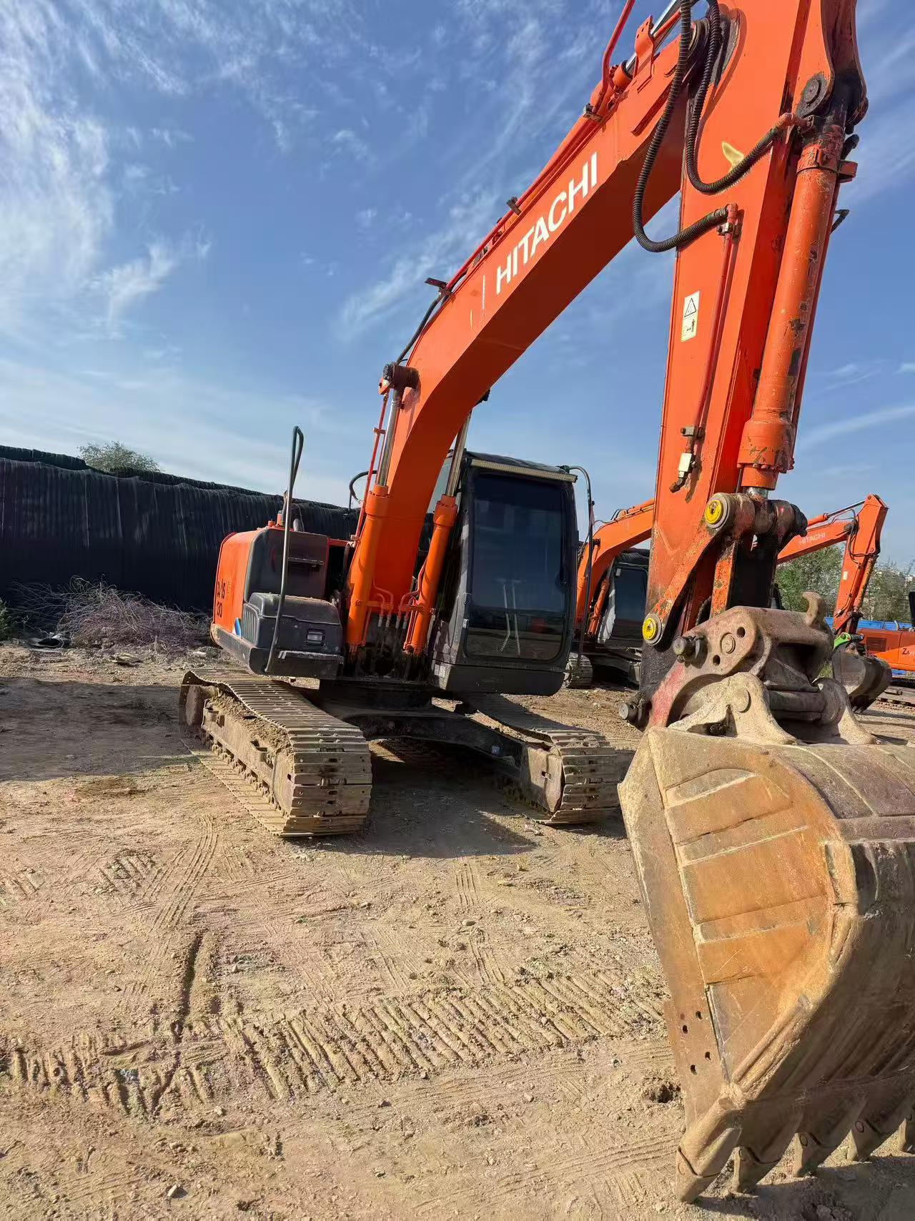 Buy Hitachi ZX130-5A Used Excavator / 4