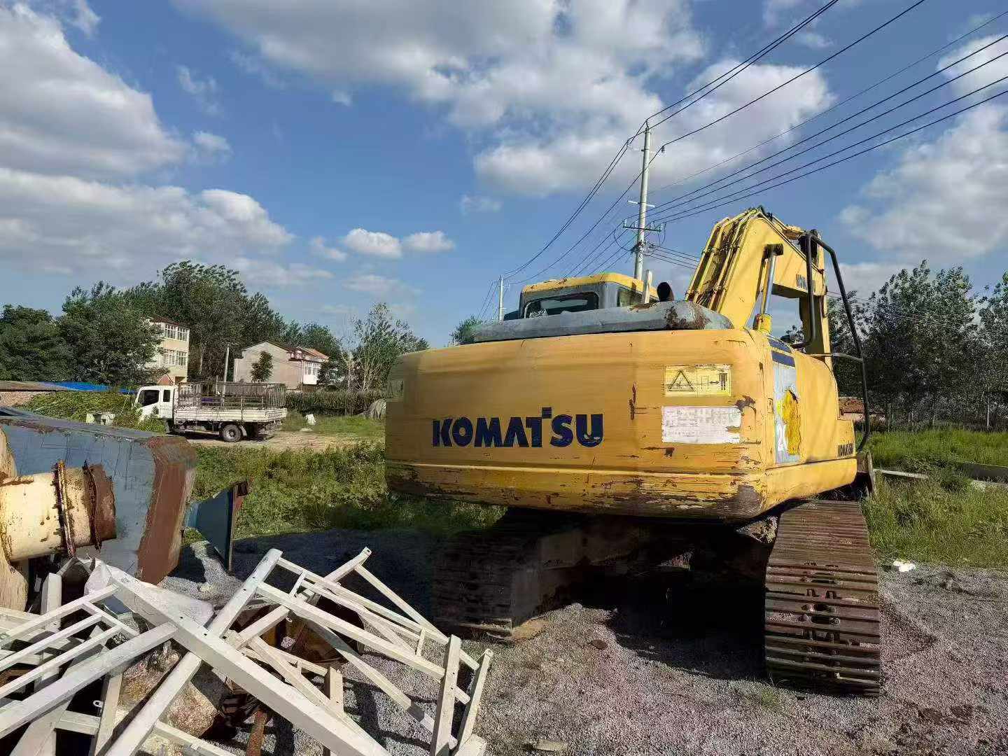 Buy Komatsu PC200-7 Used Excavator / 6