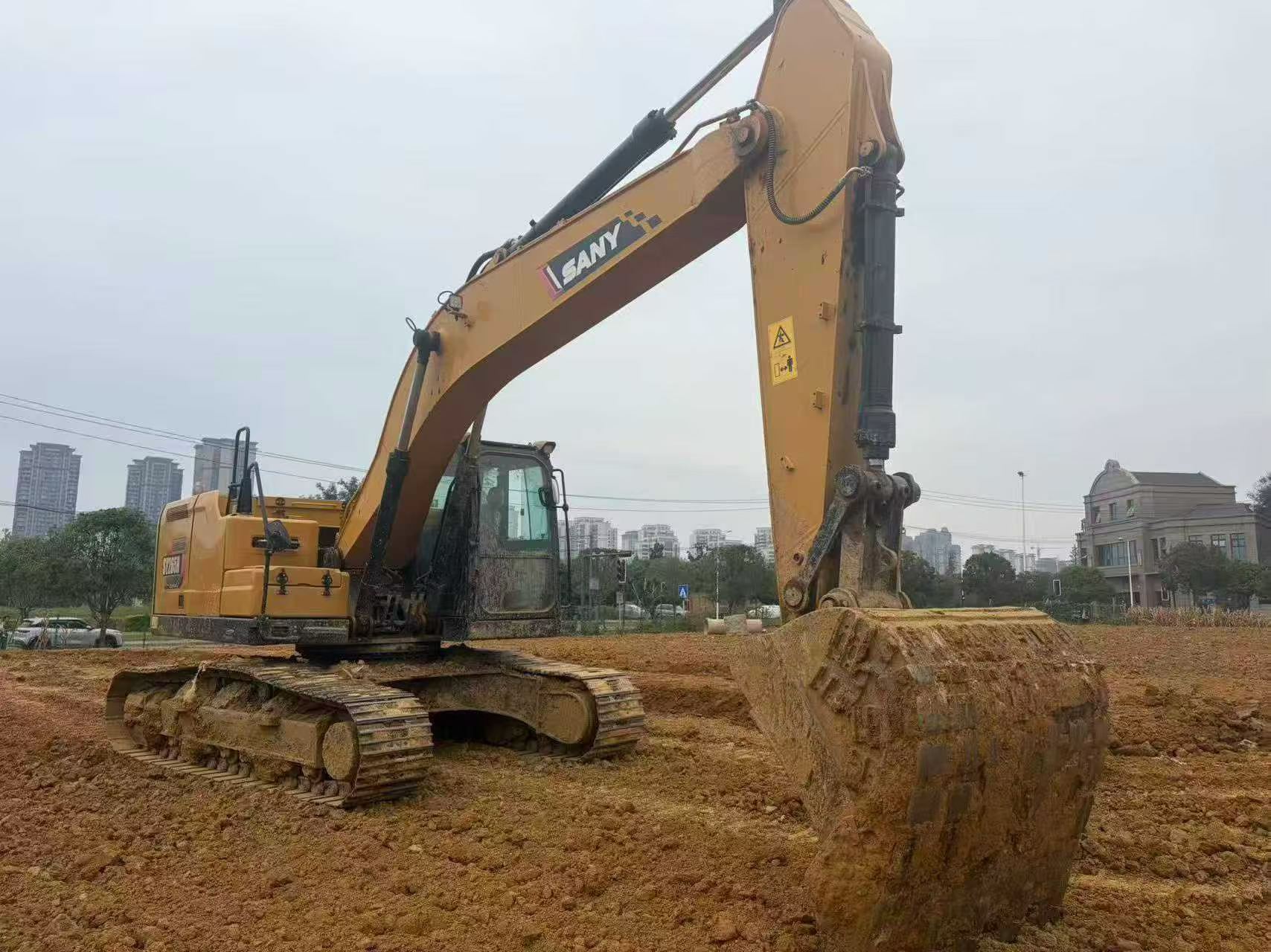 Buy Sany SY235C Used Excavator / 3