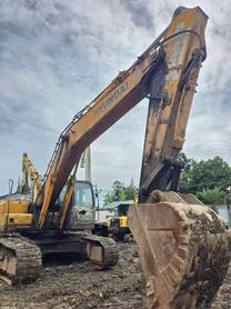 Buy Hyundai R335-7 Used Excavator / 9 Buy Hyundai R335-7 Used Excavator / 9