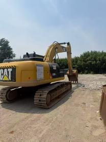 Buy Caterpillar 323D2L Used Excavator / 2 Buy Caterpillar 323D2L Used Excavator / 2