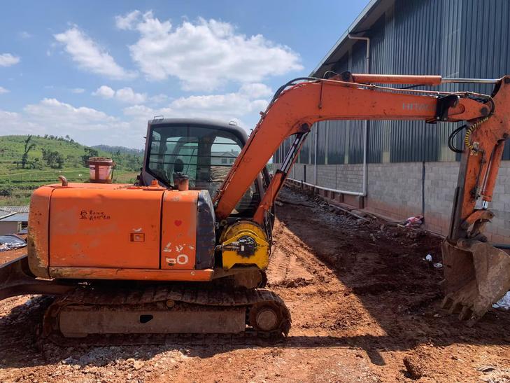 Buy Hitachi ZX60 Used Excavator / 1