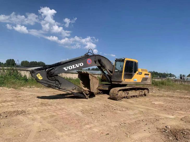 Buy Volvo EC210D Used Excavator / 1