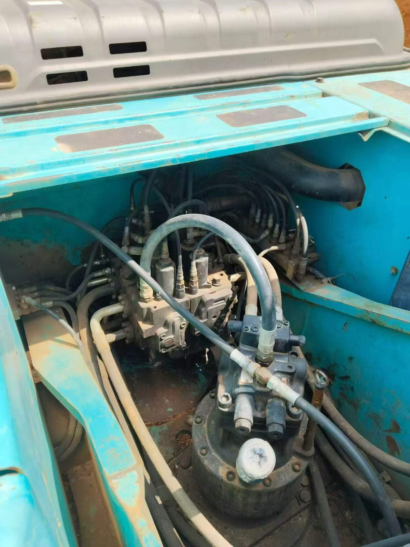 Buy Kobelco SK200-2 Used Excavator / 5