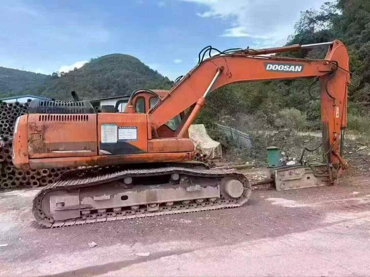 Buy Doosan DH225-9 Used Excavator / 1
