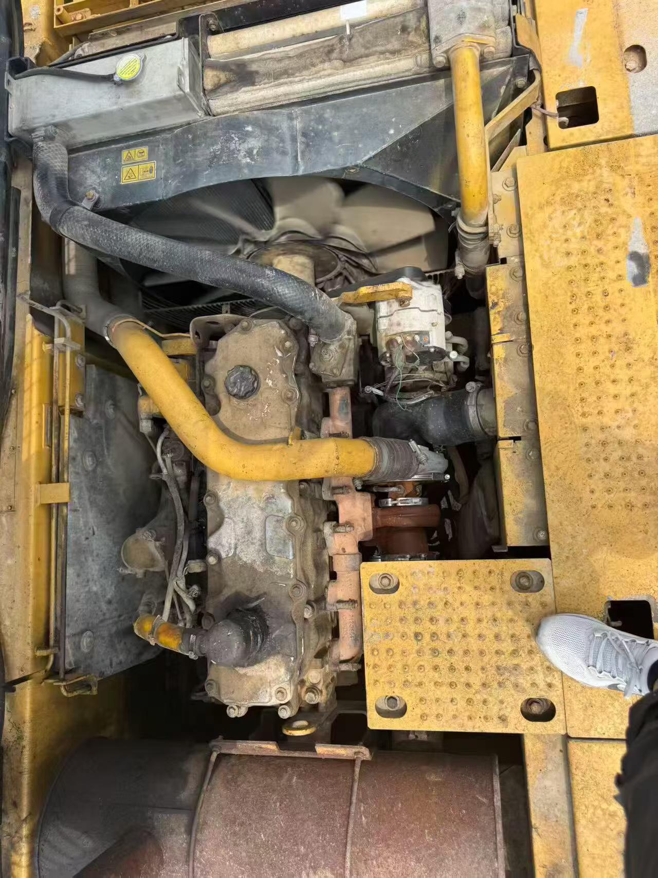 Buy Caterpillar 324D Used Excavator / 4