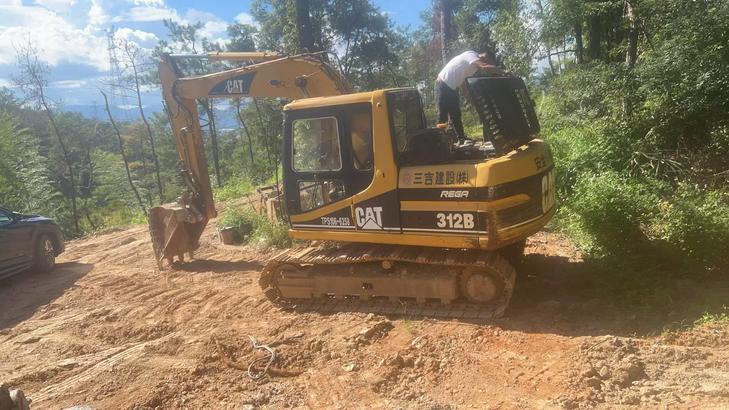 Buy Caterpillar 312 Used Excavator / 1