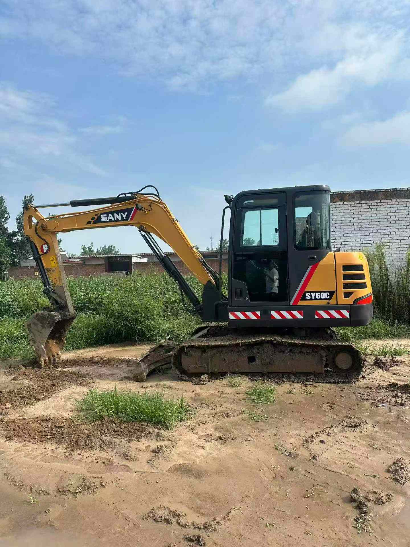 Buy Sany SY60 Used Excavator / 3