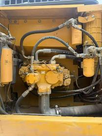 Buy Caterpillar 323D2L Used Excavator / 8 Buy Caterpillar 323D2L Used Excavator / 8