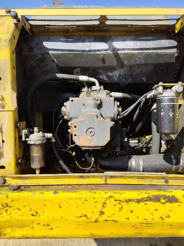 Buy Komatsu PC200-7 Used Excavator / 7
