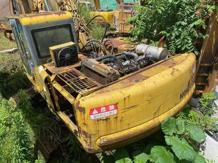 Buy Komatsu PC200-6 Used Excavator / 1