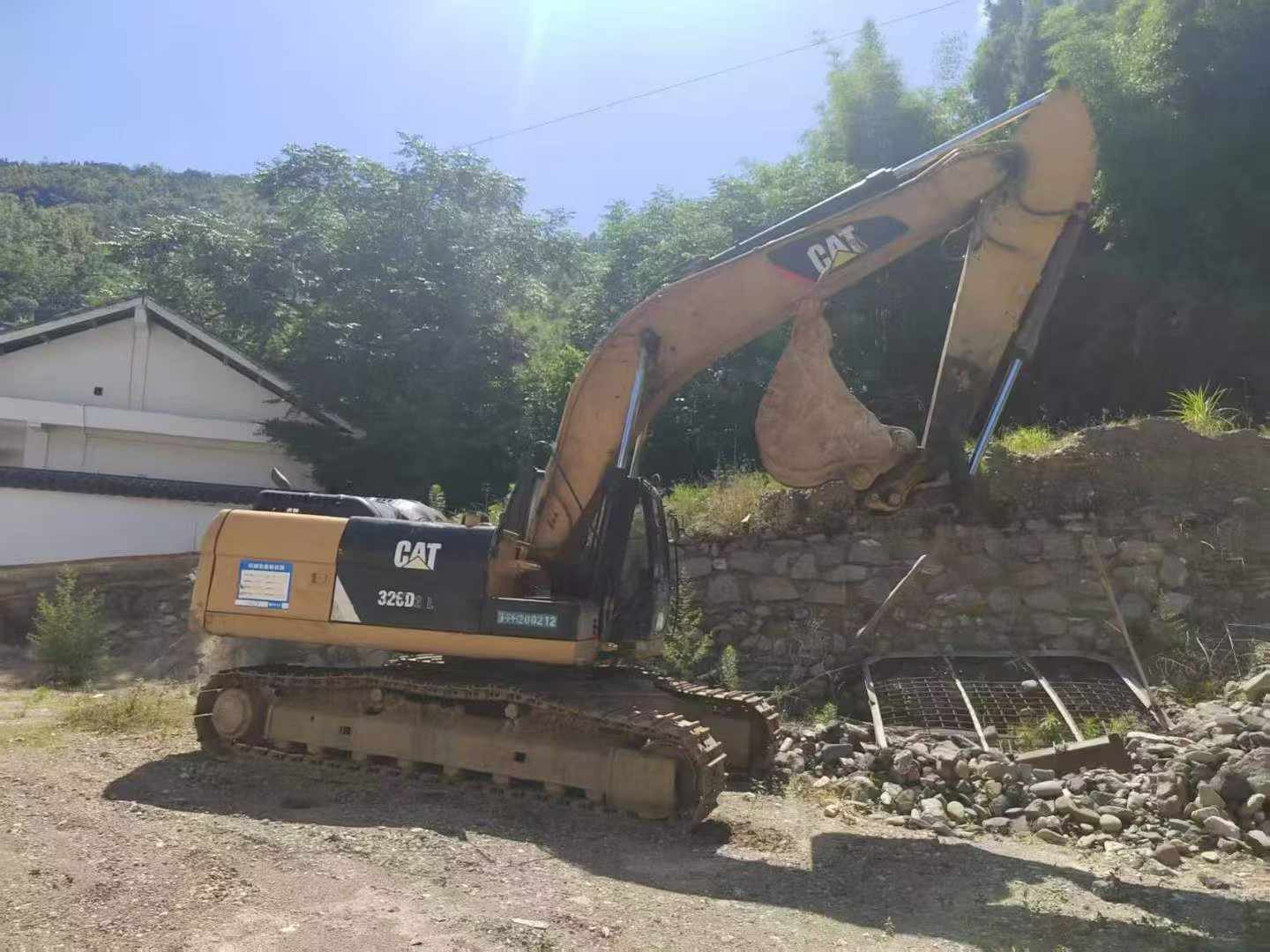 Buy Caterpillar 326DL Used Excavator / 2