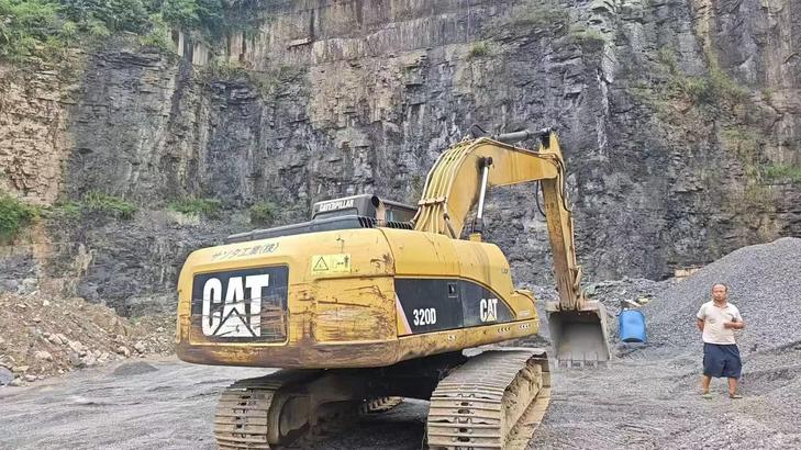 Buy Caterpillar 320D Used Excavator / 1