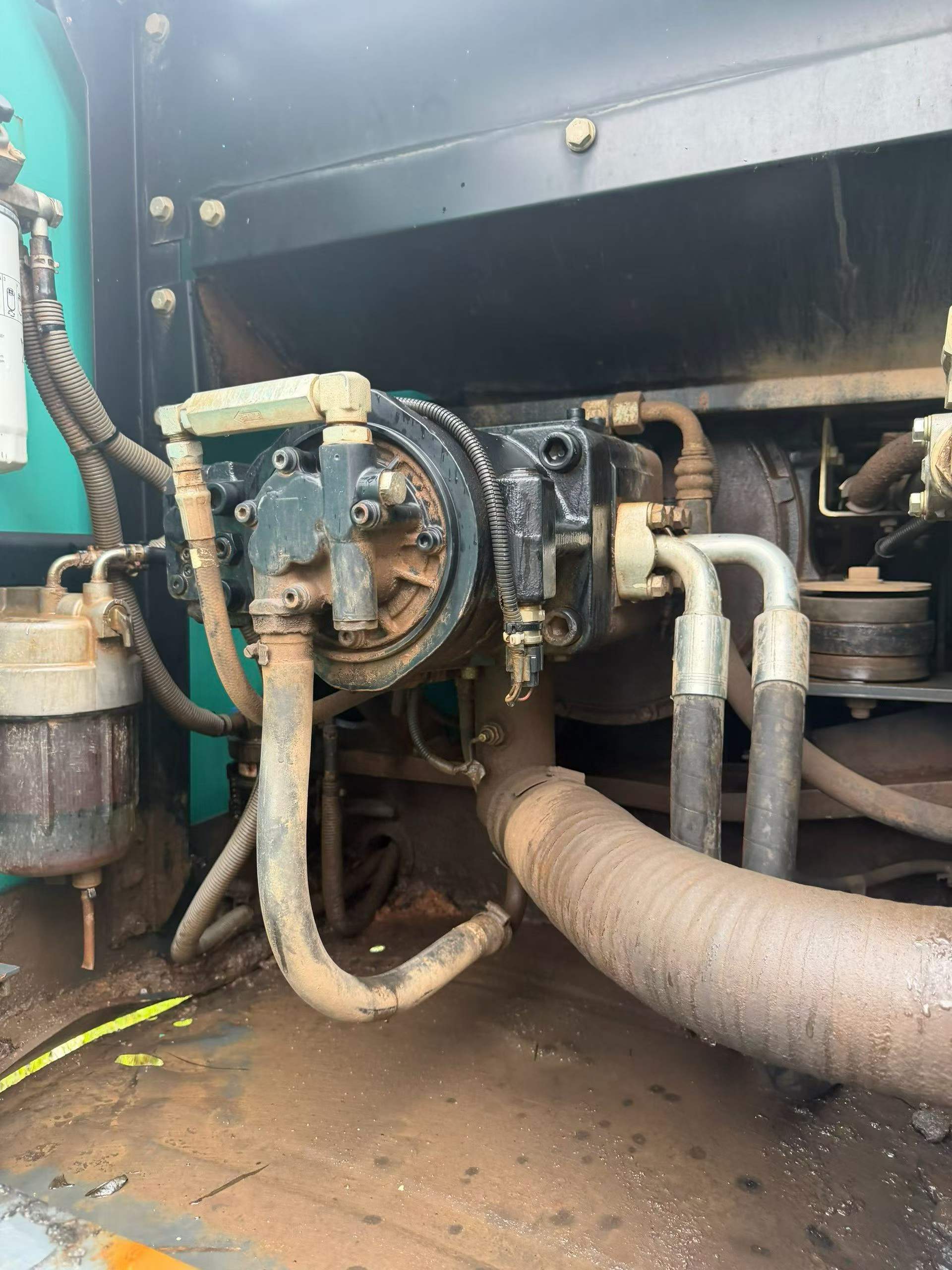 Buy Kobelco SK210-6 Used Excavator / 7