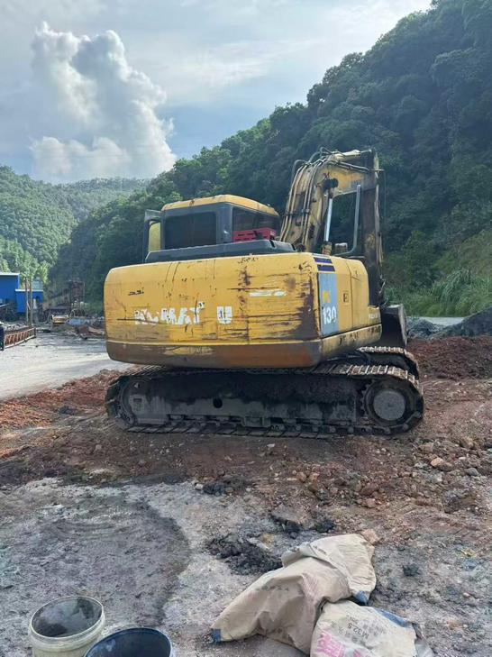 Buy Komatsu PC130-7 Used Excavator / 1