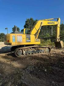 Buy Komatsu PC220 Used Excavator / 2 Buy Komatsu PC220 Used Excavator / 2
