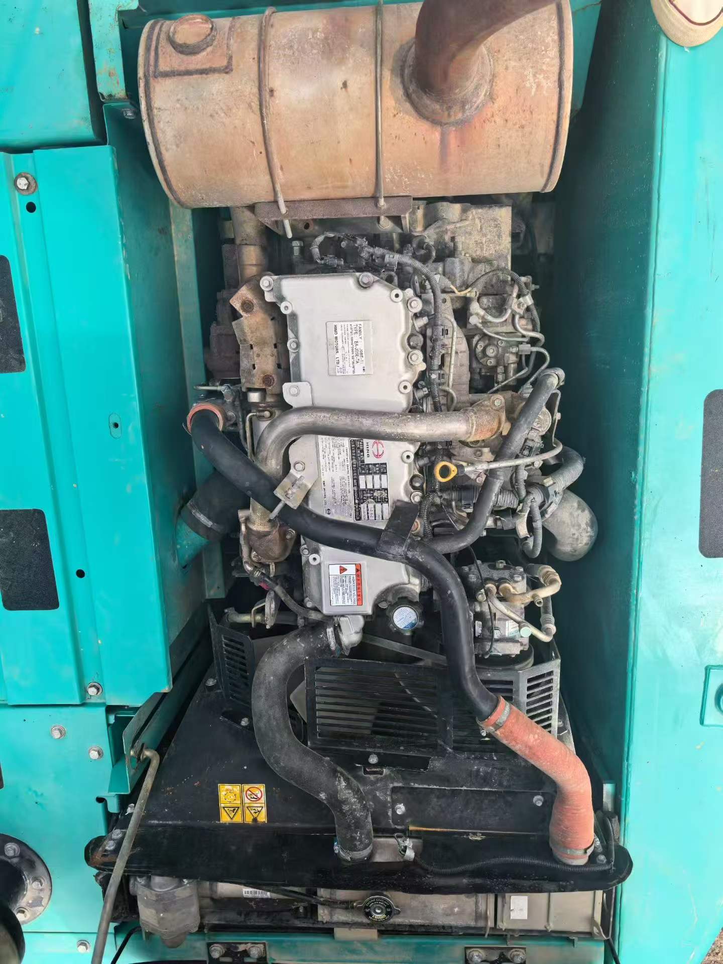 Buy Kobelco SK200 Used Excavator / 4