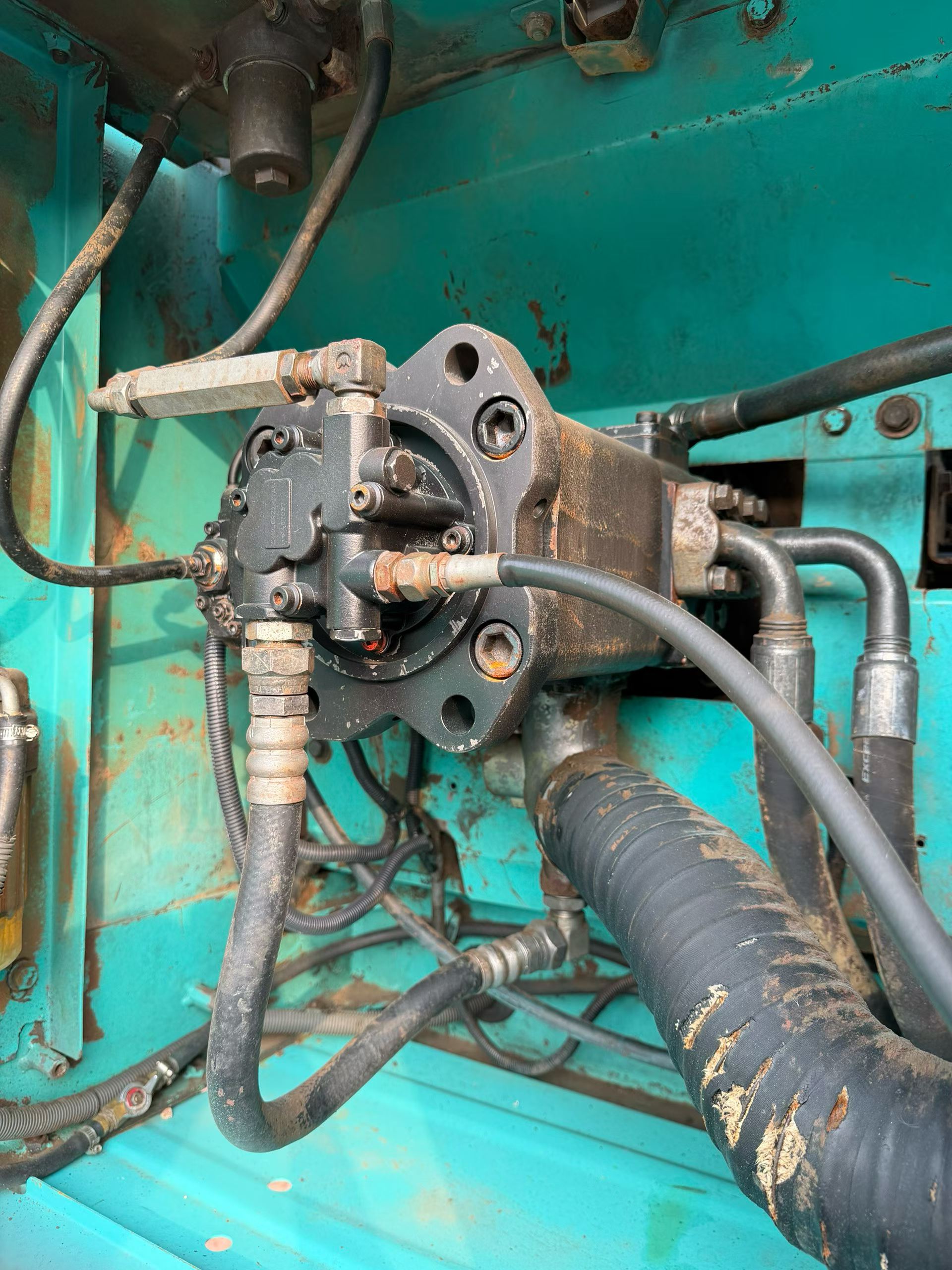 Buy Kobelco SK250 Used Excavator / 2