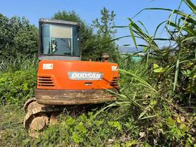 Buy Doosan DH55 Used Excavator / 8 Buy Doosan DH55 Used Excavator / 8