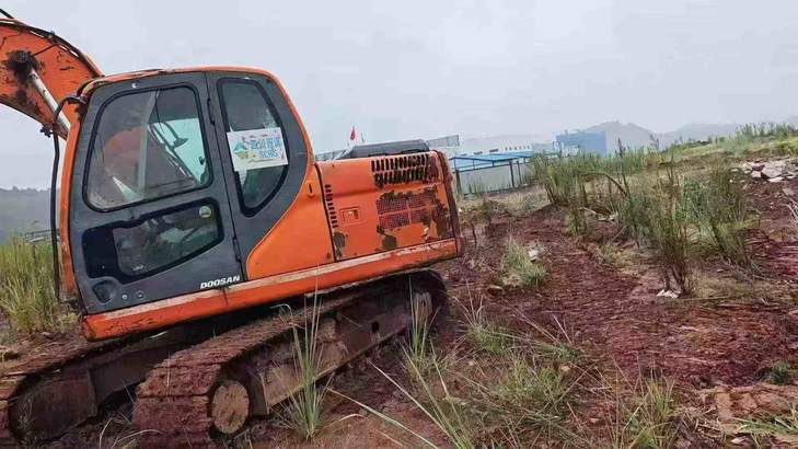 Buy Doosan DX15 Used Excavator / 1