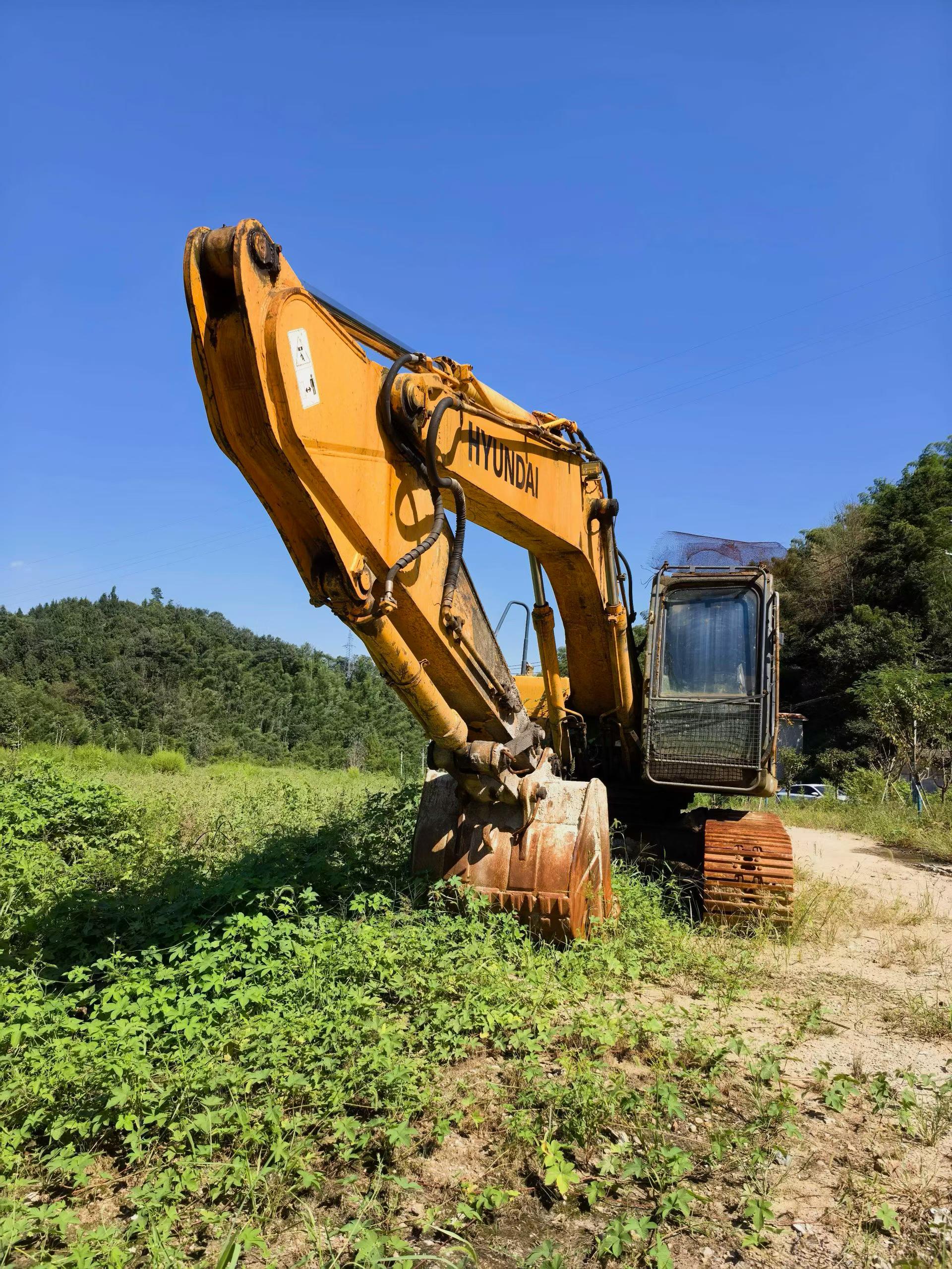 Buy Hyundai R215-7 Used Excavator / 2