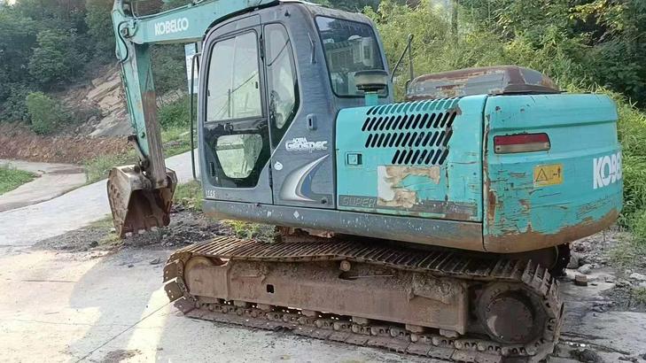 Buy Kobelco SK130 Used Excavator / 1