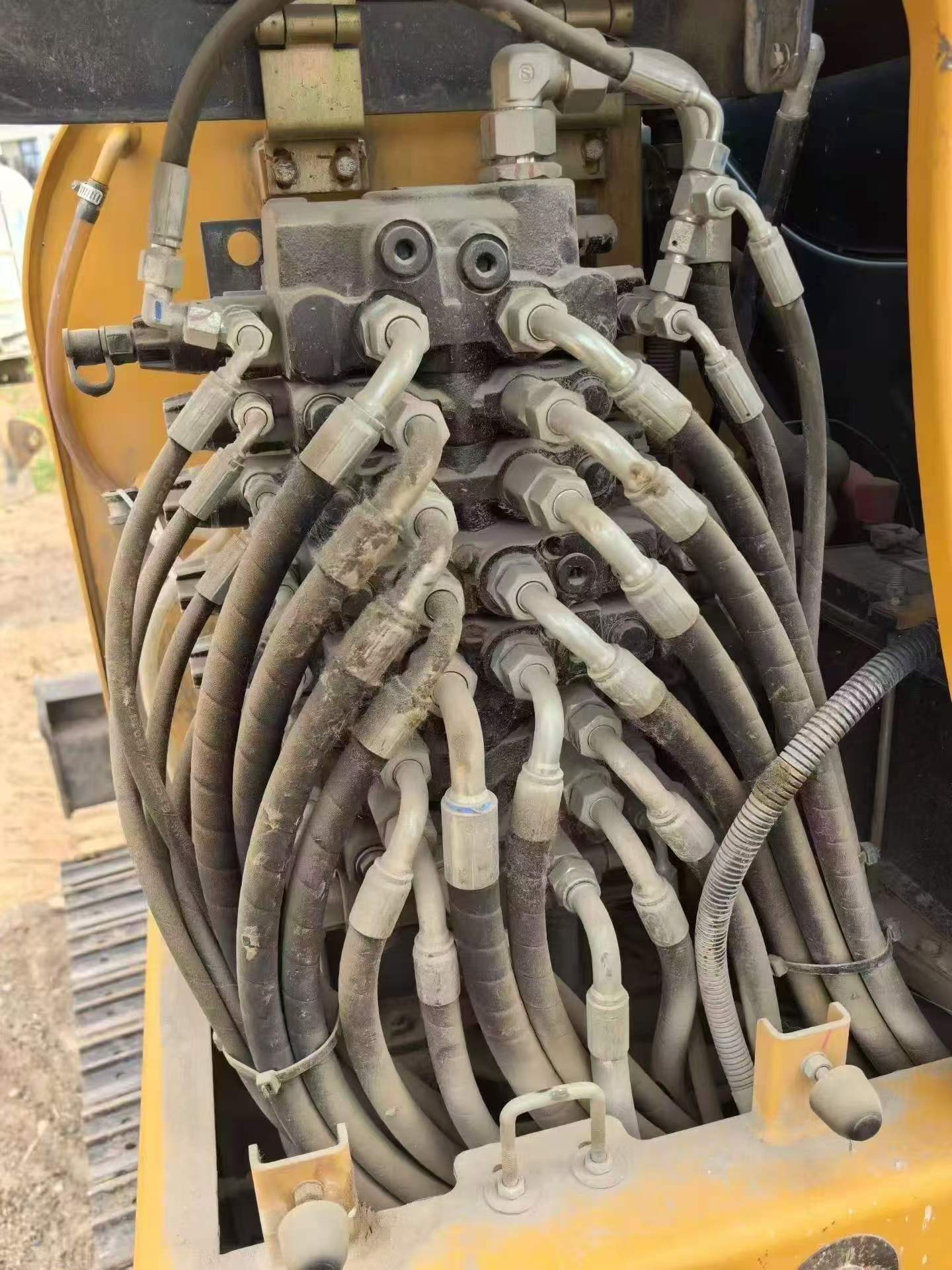 Buy XCMG XE60 Used Excavator / 6
