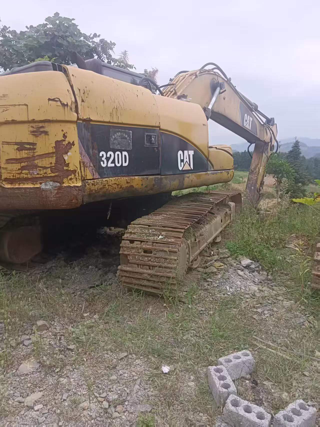 Buy Caterpillar 320A Used Excavator / 3