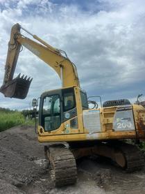 Buy Komatsu PC200-8 Used Excavator / 2 Buy Komatsu PC200-8 Used Excavator / 2