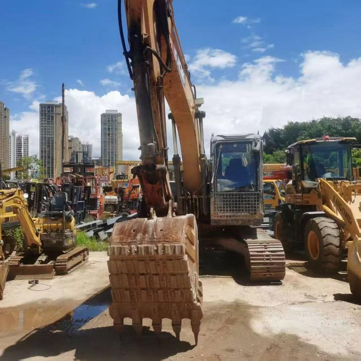 Buy XCMG XE150 Used Excavator / 1
